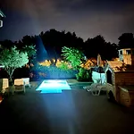 V&v Private Pool Near Beach, 200m Appartement Medulin