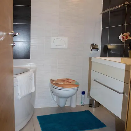 Apartament V&v Private Pool Near Beach, 200m