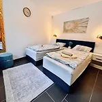 Appartement V&v Private Pool Near Beach, 200m *