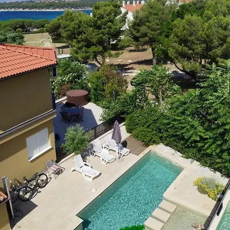 Apartment V&v Pool And Sea Medulin