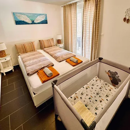V&v Pool And Sea Apartment *